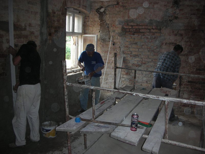 Gdzie trzech majstrow tam pali sie robota.jpg